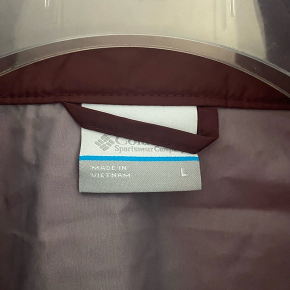 Columbia Switchback III Jacket in Malbec - Picture 4 of 7